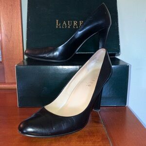 Lauren Ralph Lauren black Zamora pumps in women’s size 7.5. 3-inch heel.